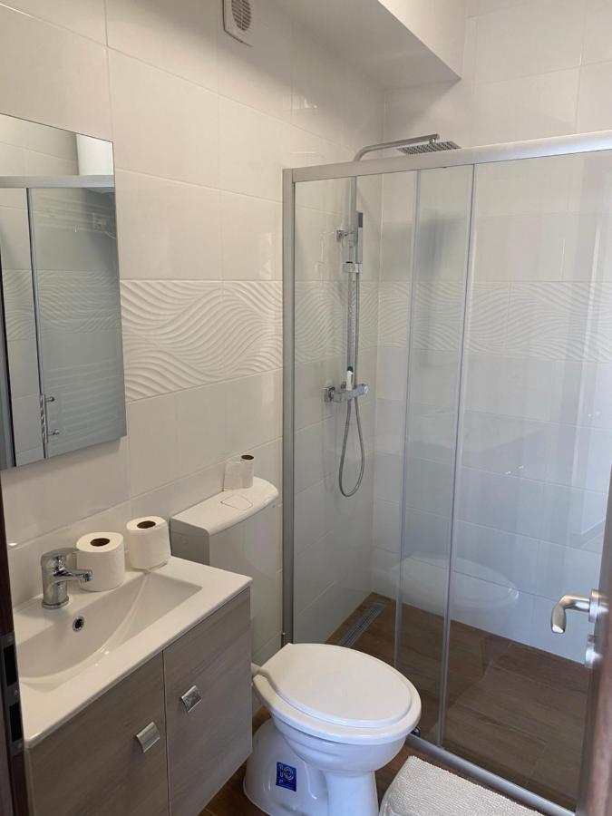 Beugro Lak Hotel Esztergom Ngoại thất bức ảnh