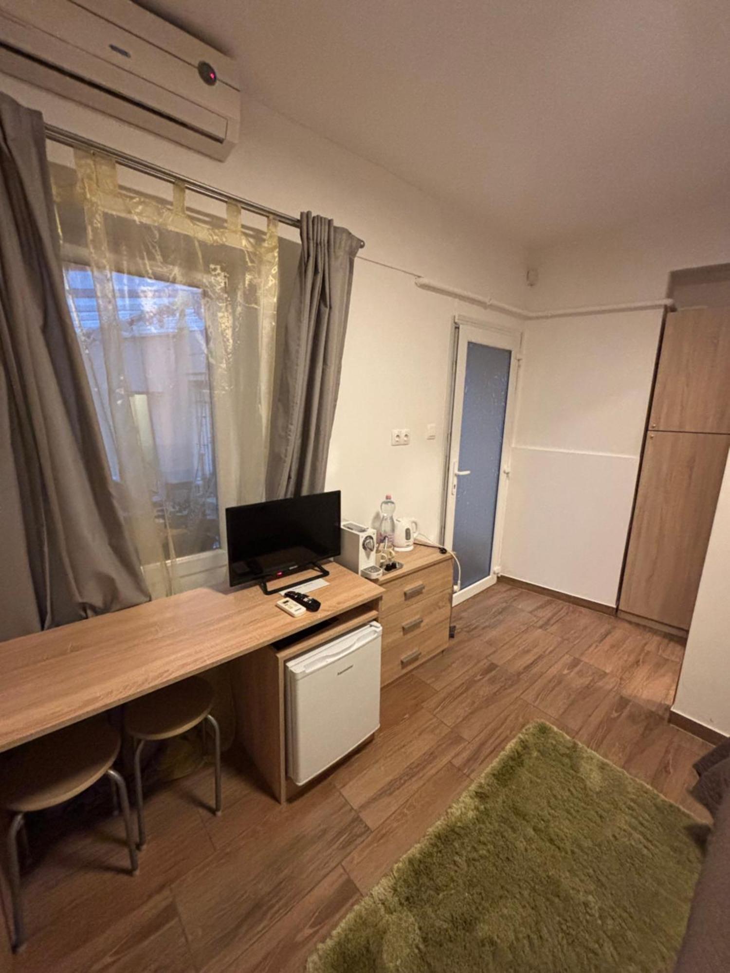 Beugro Lak Hotel Esztergom Ngoại thất bức ảnh